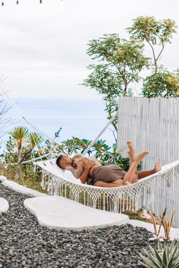 Tropical Glamping Nusa Penida - Private Romantic Seaside Bungalow Diamond Beach Polilit エクステリア 写真