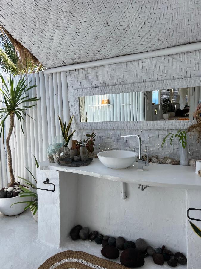 Tropical Glamping Nusa Penida - Private Romantic Seaside Bungalow Diamond Beach Polilit エクステリア 写真