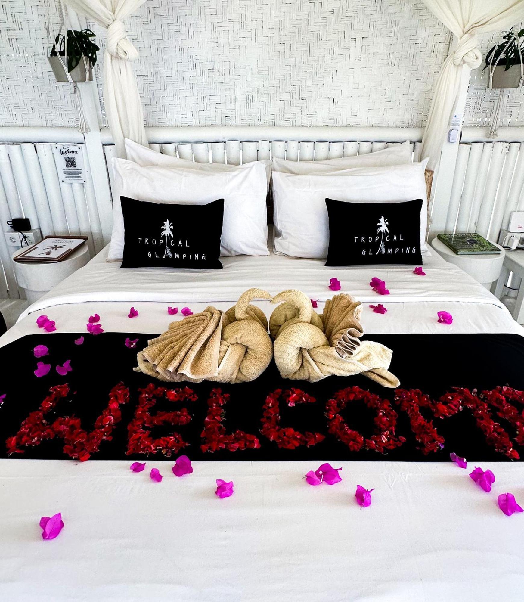 Tropical Glamping Nusa Penida - Private Romantic Seaside Bungalow Diamond Beach Polilit エクステリア 写真